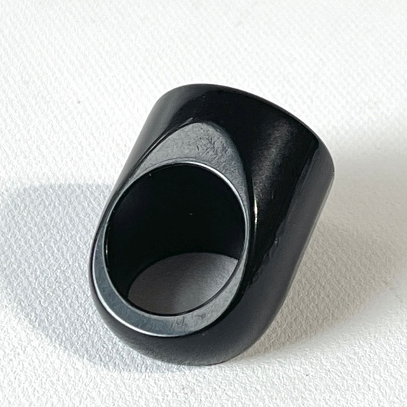 Vintage Size 6 1/2 Lucite Ring Chunky Flat Top Dome Black Mid Century Modern - Picture 3 of 15